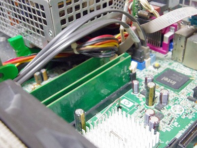 中古パソコンDC7800のメモリー交換